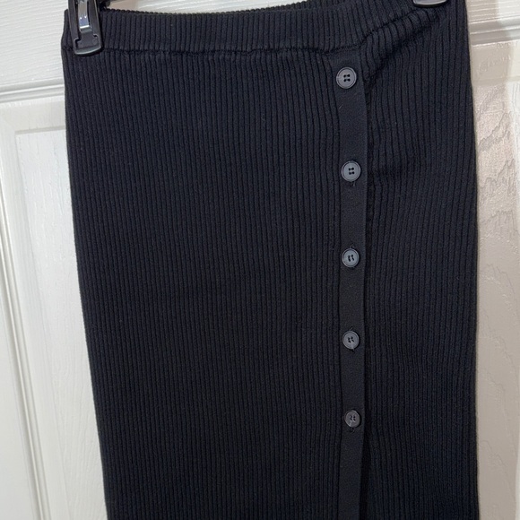 Mooloola Ribbed Button Slit Maxi-Skirt - Picture 7 of 13